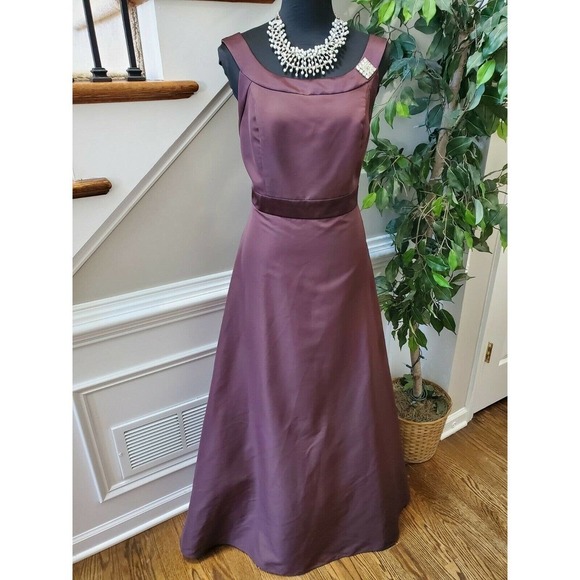 David's Bridal Women's Brown Polyester Scoop Neck Sleeveless Long Maxi Dress 12 - Picture 1 of 12
